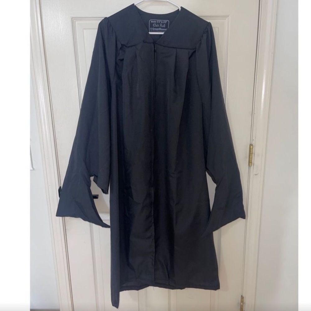 Oak Hall - Master’s Graduation Cap & Gown